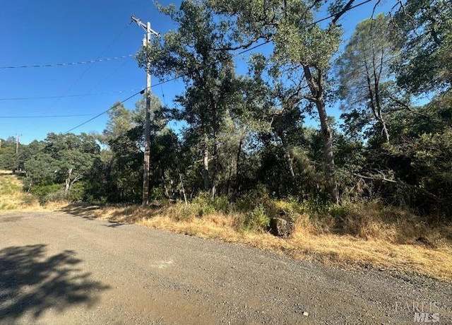 Property at 15819 20th Ave, Clearlake, CA 95422