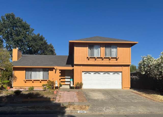 Property at 438 Rusty Dr, Santa Rosa, CA 95401, 4 beds, 2 baths