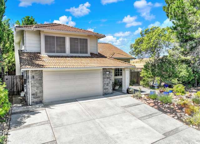 Property at 3327 Colonial Ct, Fairfield, CA 94534, 4 beds, 3 baths