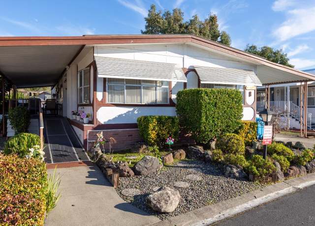 Property at 8 Estrella Dr, Santa Rosa, CA 95403, 2 beds, 2 baths
