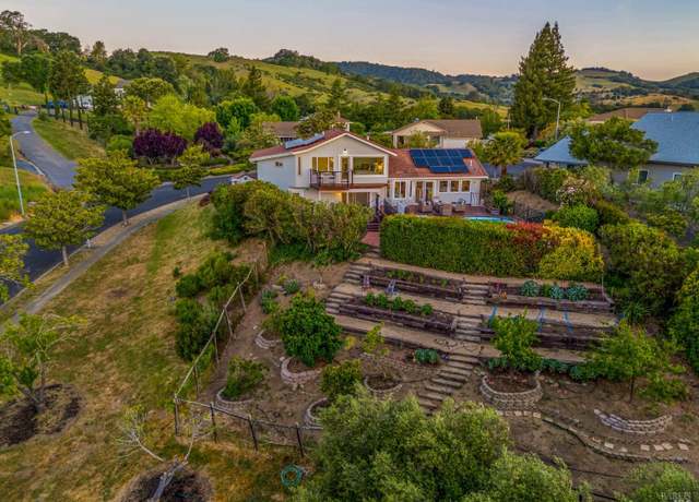 Property at 12 Maidu Ct, Napa, CA 94558, 4 beds, 3 baths