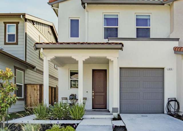 Property at 1212 Del Rancho Way, Petaluma, CA 94954, 3 beds, 2.5 baths