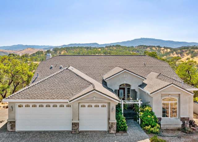 Property at 18197 N Shore Dr, Hidden Valley Lake, CA 95467, 4 beds, 2.5 baths