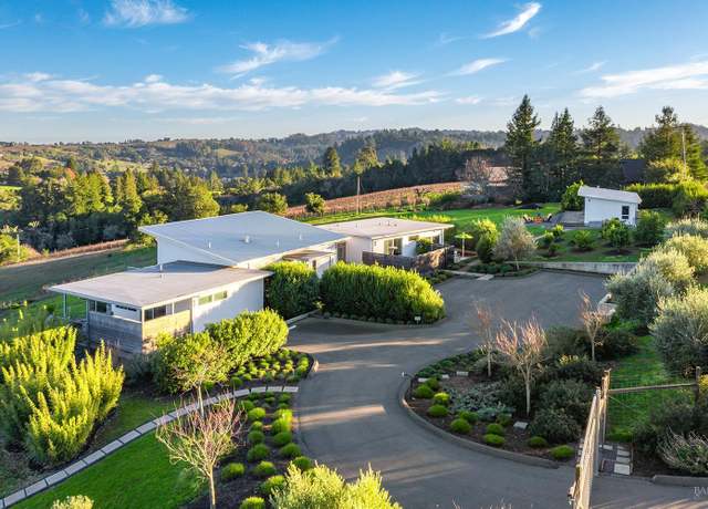 Property at 505 Dusty Ln, Sebastopol, CA 95472, 3 beds, 4 baths