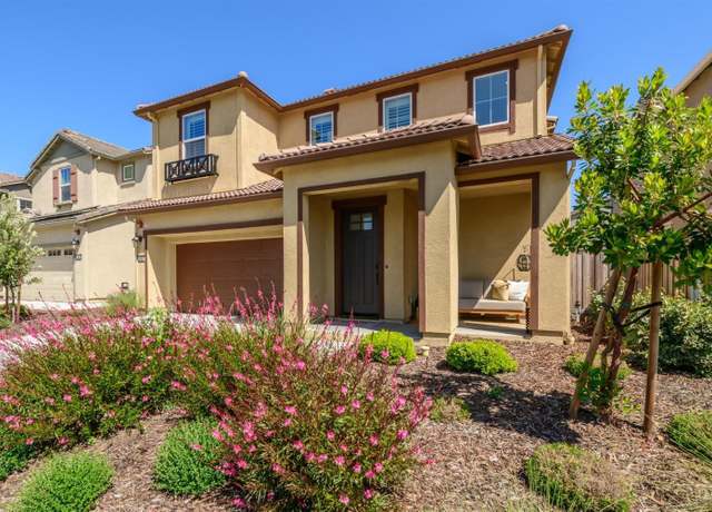 Property at 530 Aliki Dr, Vacaville, CA 95688, 3 beds, 2.5 baths