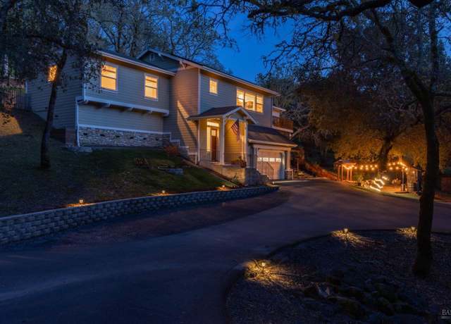 Property at 9206 Chalk Hill Rd, Healdsburg, CA 95448, 3 beds, 2.5 baths