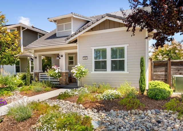 Property at 858 Hayes St, Sonoma, CA 95476, 5 beds, 3.5 baths