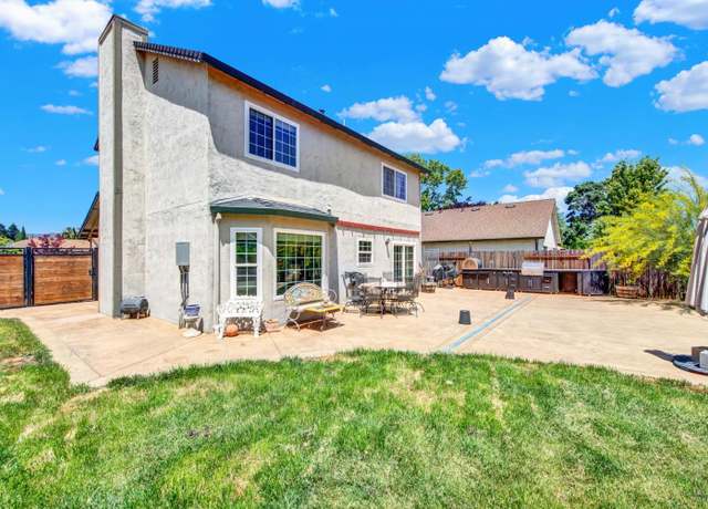 Property at 136 Persimmon Cir, Vacaville, CA 95687, 3 beds, 2.5 baths