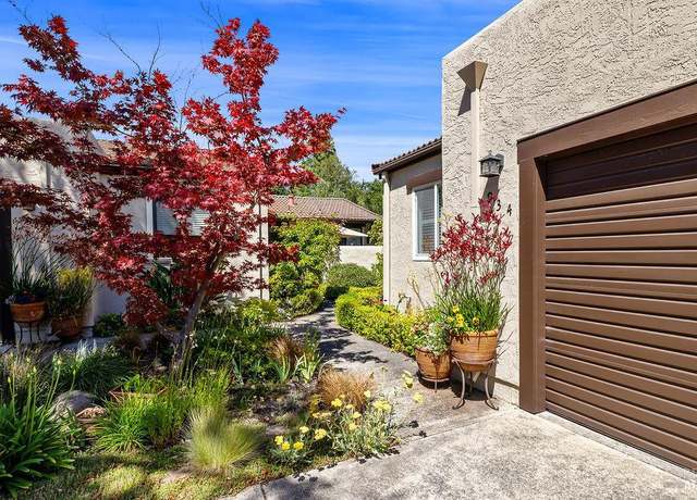 Property at 934 Shady Oak Dr, Santa Rosa, CA 95404, 3 beds, 2 baths