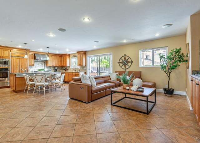 Property at 10 San Aleso Ct, Novato, CA 94945, 3 beds, 3 baths