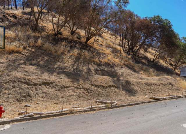 Property at 1074 Arroyo Grande Dr, Napa, CA 94558