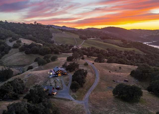 Property at 13451 Rockpile Rd, Healdsburg, CA 95448, 6 beds, 3.5 baths