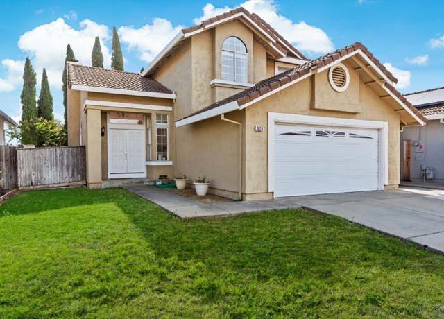 Property at 1020 Mission Cir, Fairfield, CA 94534, 3 beds, 2.5 baths