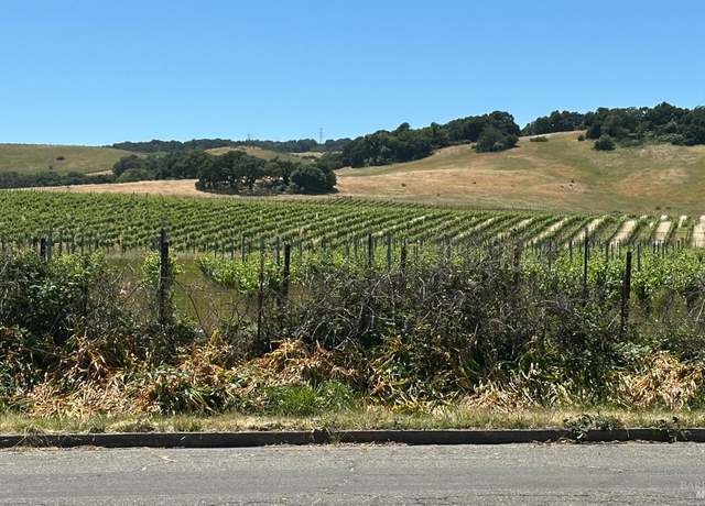 Property at 123 Bear Flag Rd, Sonoma, CA 95476, 2 beds, 2 baths