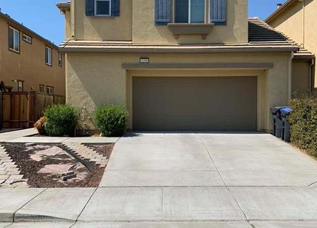 Property at 5299 Elmquest Ct, Fairfield, CA 94533, 4 beds, 2.5 baths