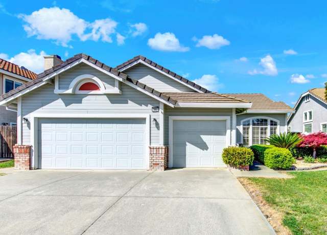 Property at 360 Sussex Cir, Vacaville, CA 95687, 3 beds, 2 baths
