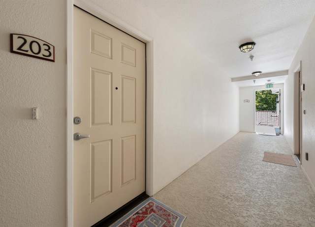 Property at 510 Entrada Dr #203, Novato, CA 94949, 2 beds, 1 bath
