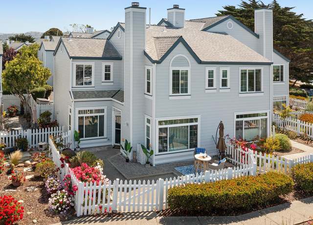 Property at 306 Commodore Dr, Richmond, CA 94804, 2 beds, 2.5 baths