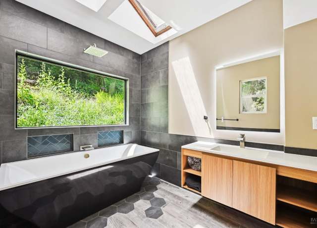 Property at 21713 Starrett Hill Dr, Monte Rio, CA 95462, 2 beds, 2 baths
