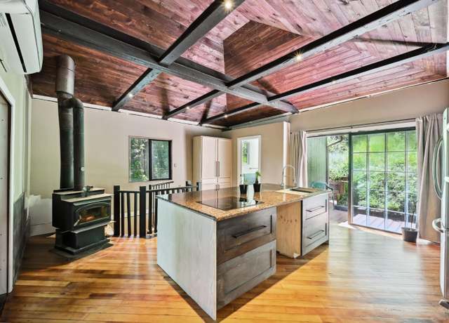 Property at 21713 Starrett Hill Dr, Monte Rio, CA 95462, 2 beds, 2 baths