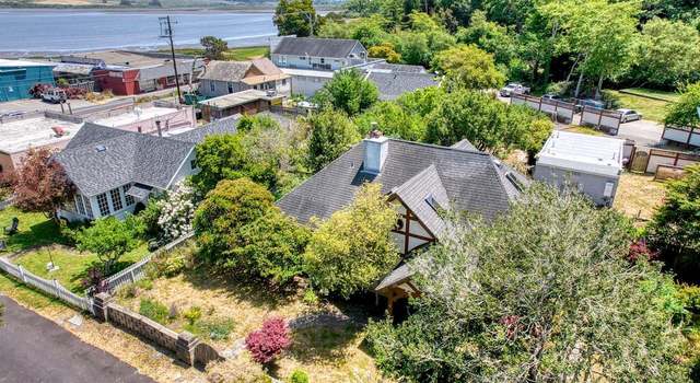 Photo of 11 Inverness Way S, Inverness, CA 94937