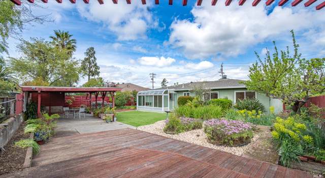 Photo of 105 Hawthorn Way, San Rafael, CA 94903