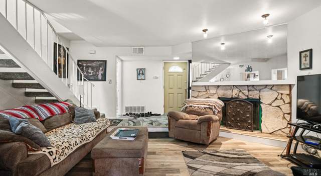 Photo of 299 Shasta Dr #21, Vacaville, CA 95687