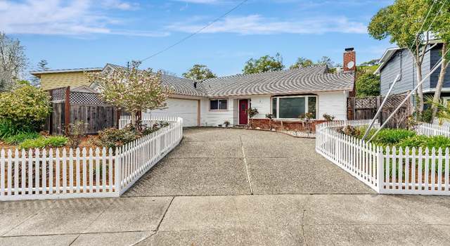 Photo of 1 Sunnyhill Rd, Novato, CA 94945