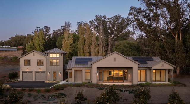 Photo of 2041 Live Oak Farm Ln, Petaluma, CA 94952