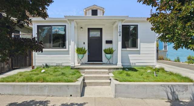 Photo of 1104 F St, Petaluma, CA 94952