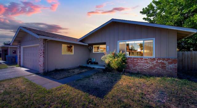 Photo of 1048 Woodridge Dr, Vacaville, CA 95687