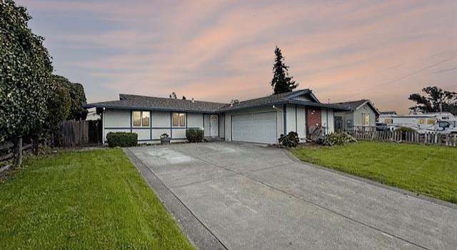 Photo of 49 Woodworth Way, Petaluma, CA 94952