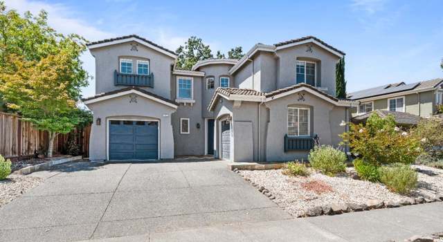 Photo of 1212 Eagle Dr, Windsor, CA 95492