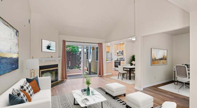 Photo of 211 Fairoaks Dr, Vacaville, CA 95688