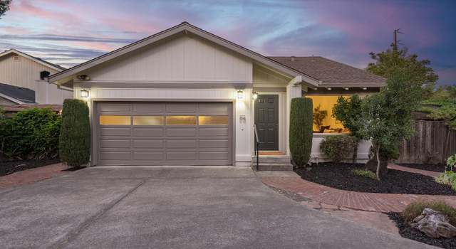 Photo of 812 Canary Ct, Healdsburg, CA 95448