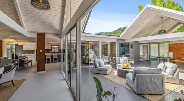 Photo of 1 Mount Hood Ct, San Rafael, CA 94903