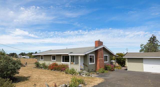 Photo of 8455 Brand Ln, Penngrove, CA 94951