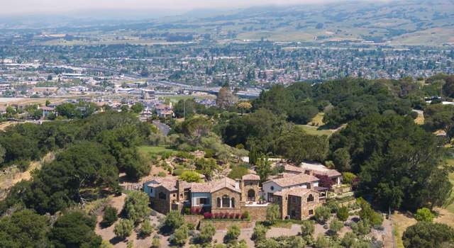 Photo of 11 Mount Rose Ln, Petaluma, CA 94952