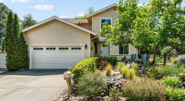 Photo of 189 Vine Dr, Cloverdale, CA 95425