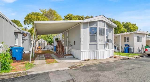Photo of 131 El Crystal Dr, Santa Rosa, CA 95407