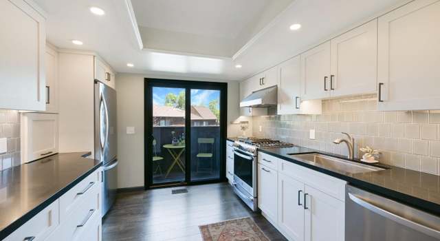 Photo of 13 Liberty Ln, Petaluma, CA 94952