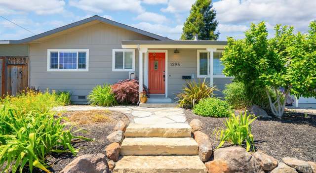 Photo of 1295 Marian Way, Petaluma, CA 94954