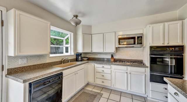 Photo of 605 Sunset Pkwy, Novato, CA 94947