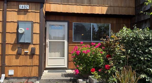Photo of 1492 Parkway Dr, Rohnert Park, CA 94928