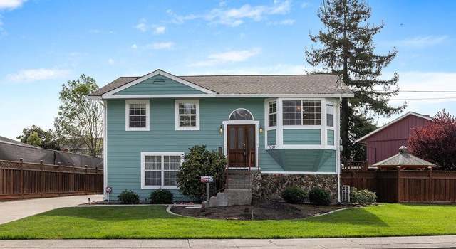 Photo of 7451 Santa Barbara Dr, Rohnert Park, CA 94928