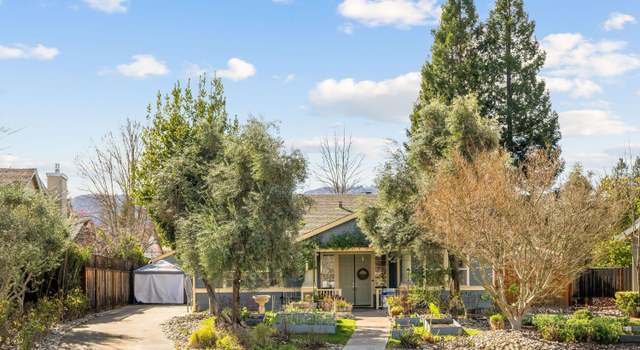 Photo of 906 Signorelli Cir, St. Helena, CA 94574
