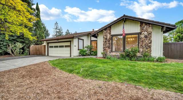 Photo of 6095 Country Club Dr, Rohnert Park, CA 94928