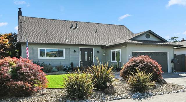 Photo of 38 Eastside Cir, Petaluma, CA 94954