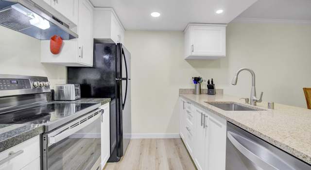 Photo of 131 Roundtree Blvd, San Rafael, CA 94903