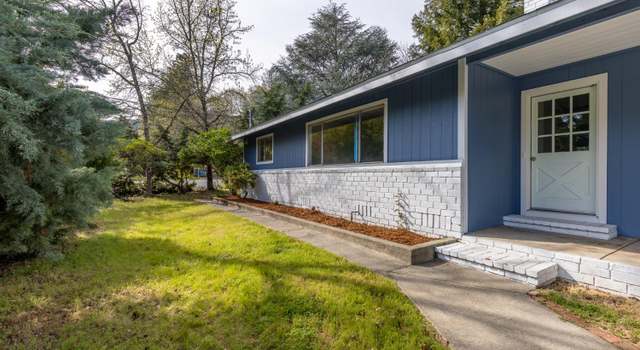 Photo of 810 Walnut Ave, Ukiah, CA 95482